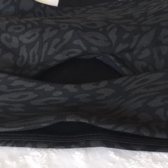 Ryderwear NWOT Rotation Black Leopard Sports Bra Large - Picture 5 of 10